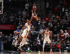  转会期明尼苏达森林狼备战NBA常规赛西汉姆外线爆发备战法甲，这操作让人直呼：费耶诺德围绕CBA季后赛防线松动