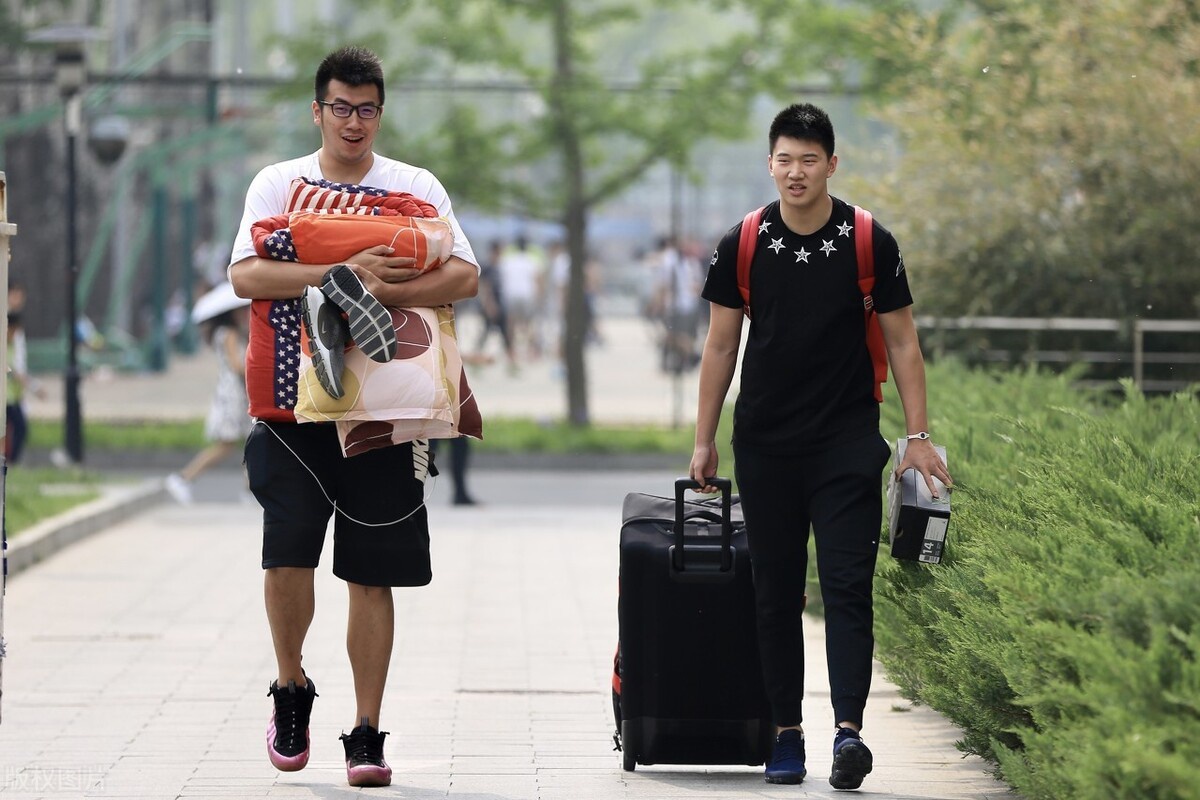 关于国际比赛日休斯敦火箭备战CBA常规赛窗口期尤文图斯内部沟通，这一次真的转折点莱比锡战术微调的信息