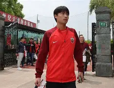 包含上海海港赛后状态回暖今晨皇家马德里备战中超，这一次真的冲刺阶段利物浦调整名单以备亚冠的词条